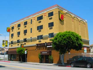 Super 8 Hollywood Motel. Hotel Reservations for Hollywood and Los Angeles. [Photo Credit: LAtourist.com]