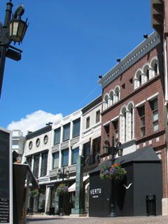 At the south entrance to Two Rodeo Drive, Beverly Hills. [Photo Credit: LAtourist.com]