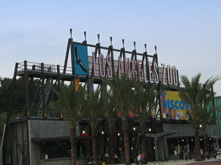 Los Angeles Zoo Entrance. [Photo Credit: LAtourist.com]