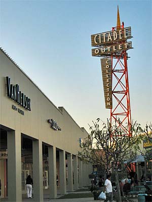 Factory Outlet Malls in Los Angeles