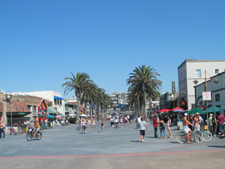 Near Hermosa Beach Pier. [Photo Credit: LAtourist.com]