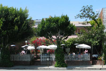 The Ivy Restaurant on Robertson Boulevard in Los Angeles. [Photo Credit: LAtourist.com]